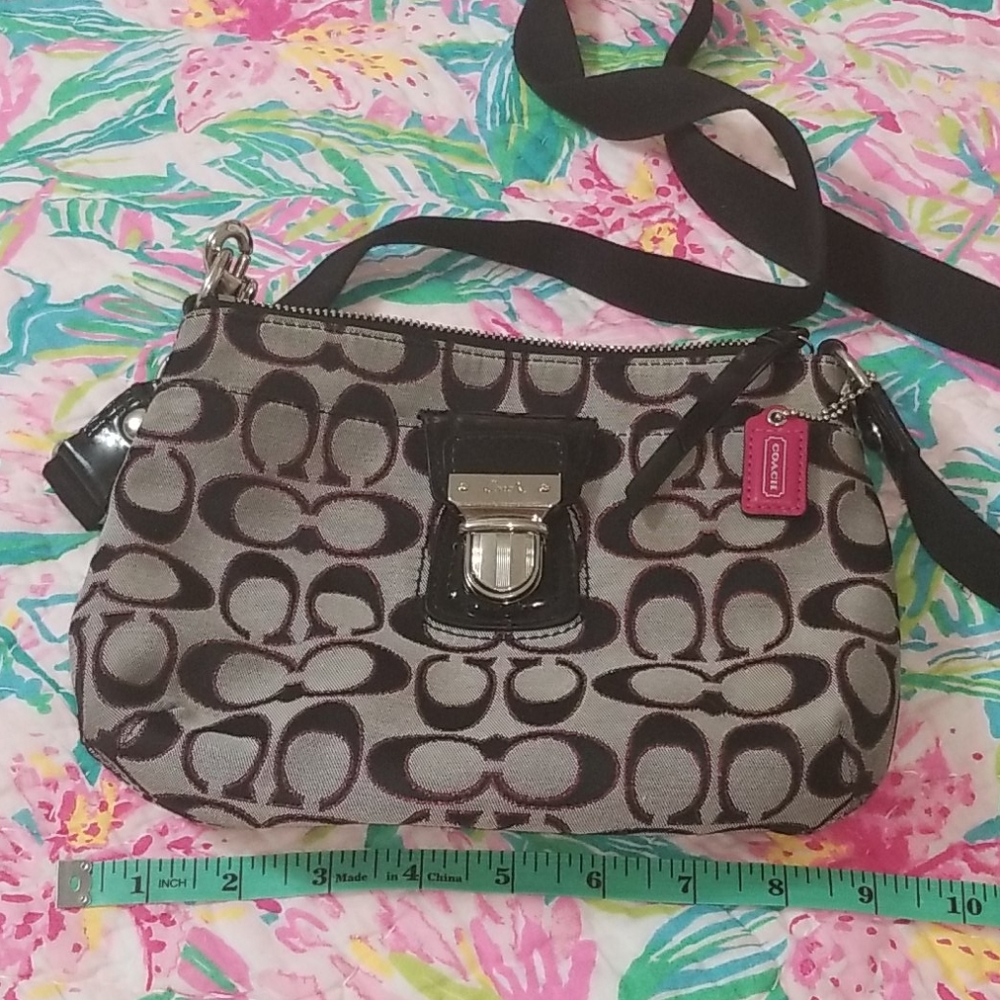 Grey Signature Coach Bag with Metalic Pink